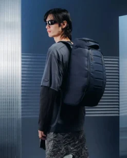DB Hugger 30L