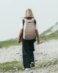 DB Hugger 30L
