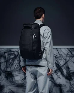 DB Hugger 30L
