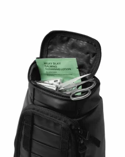 DB Hugger Washbag