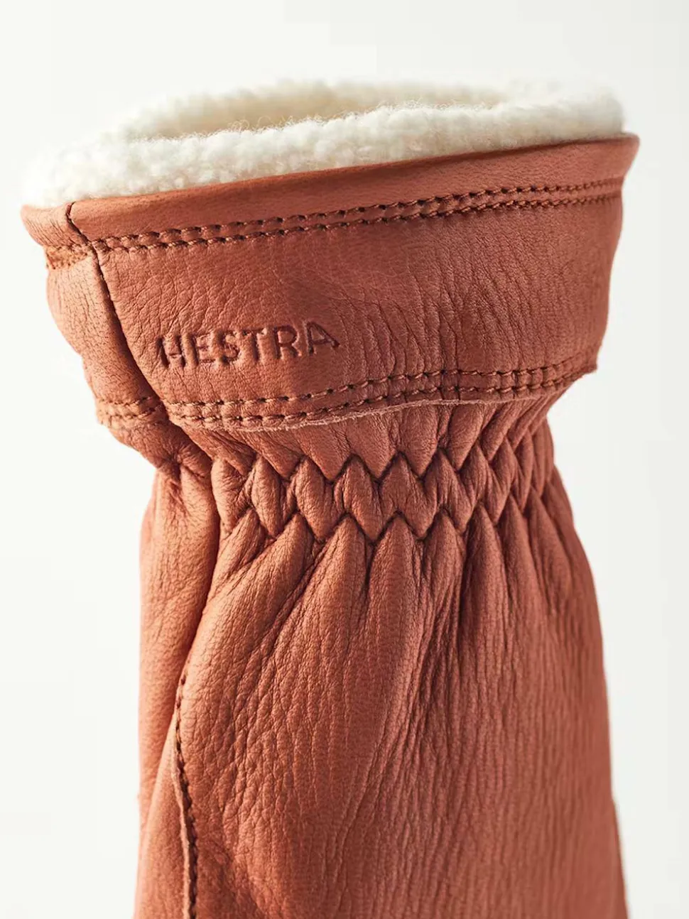 Hestra Buvika Deerskin