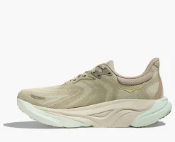 Hoka Women's Arahi 8