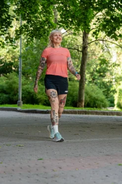 Hoka Women's Challenger 8