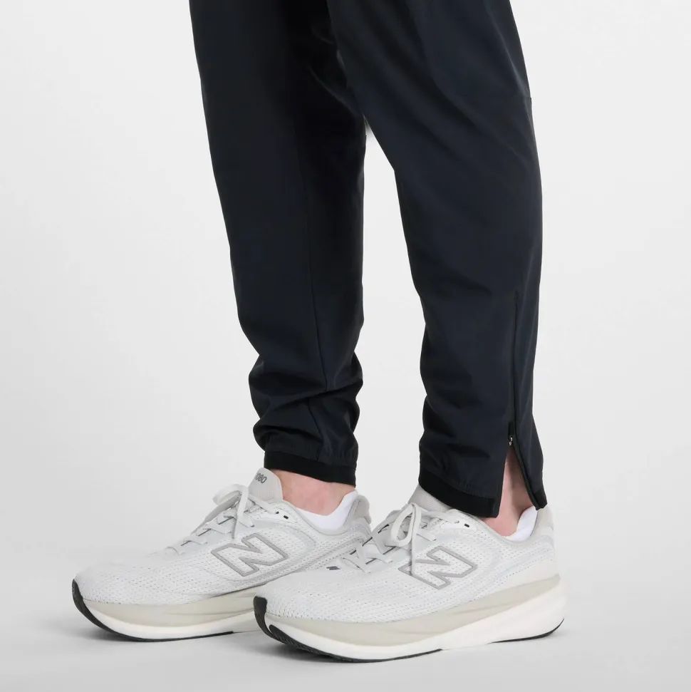 New Balance Men's Run Essential Jogger