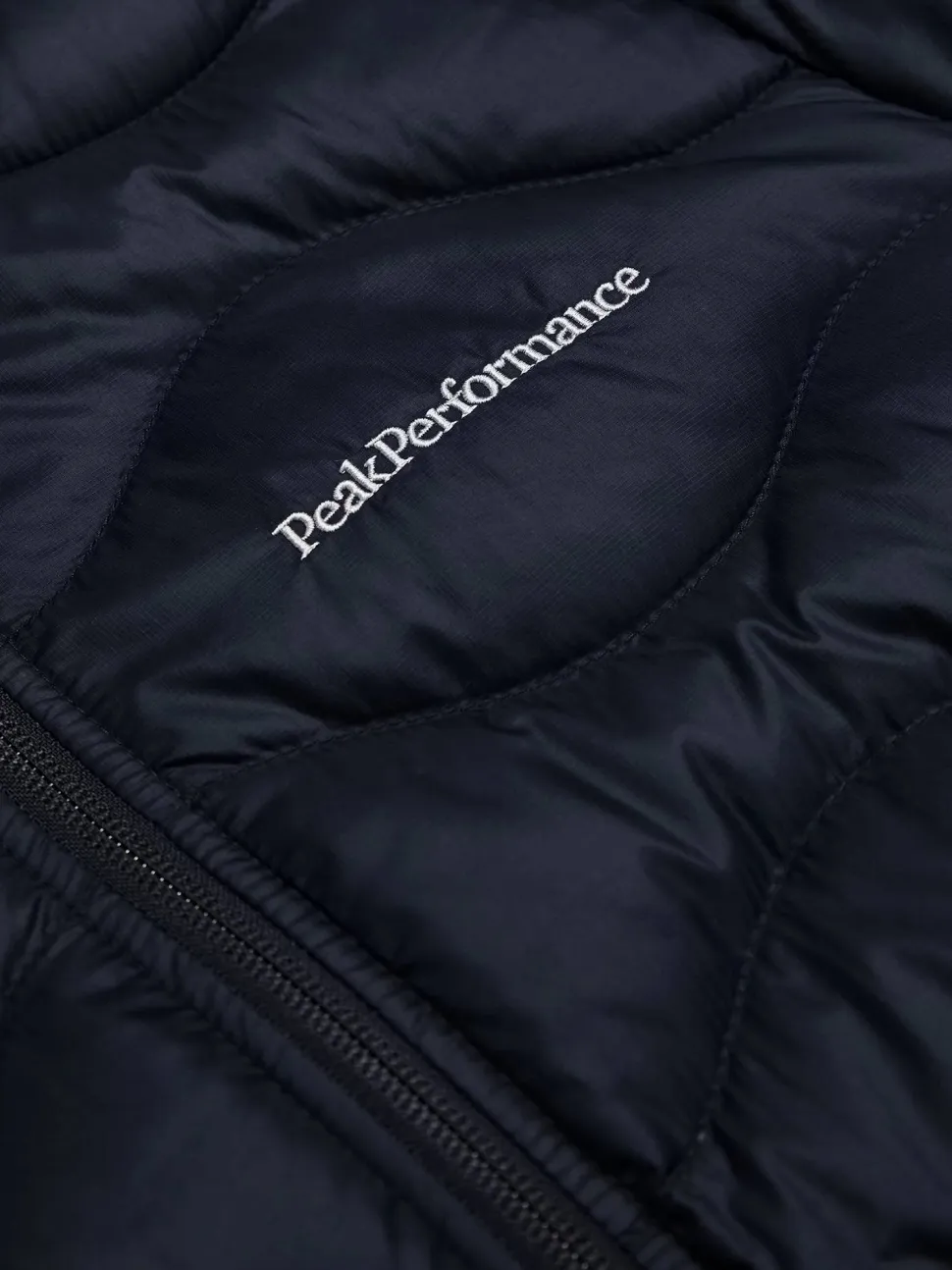 Peak Performance Women's Helium Down Parka - Naisten kevytuntuvatakki